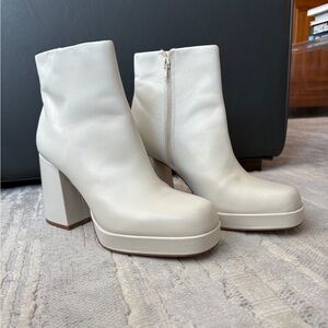 Steve Madden White/Cream Heeled Boots